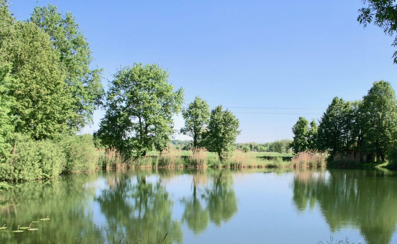 Gaestehaus Gaumenflug Am See Gunzburg Bagian luar foto