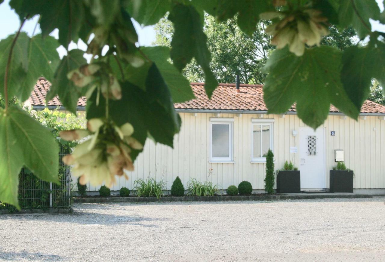 Gaestehaus Gaumenflug Am See Gunzburg Bagian luar foto
